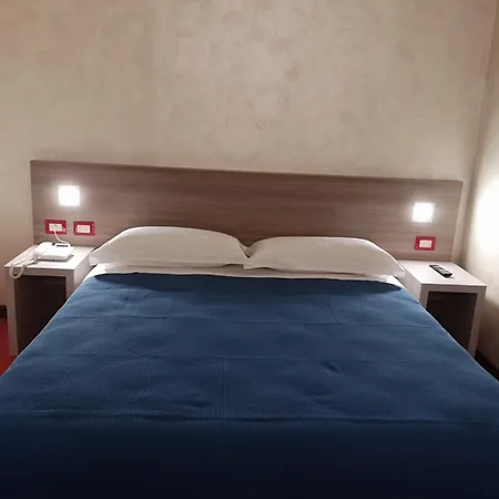 Italia 3* Dormelletto